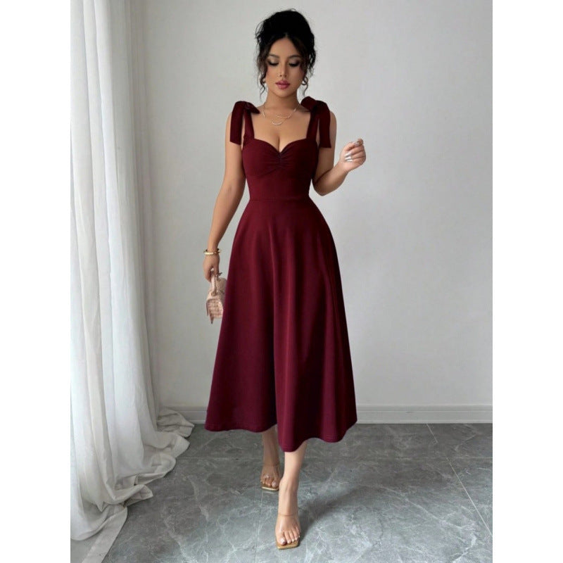 Livia – elegancka sukienka maxi z dekoltem karo