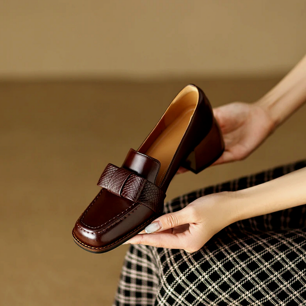 Contessa Knoten Loafers