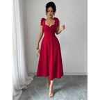 Livia – elegancka sukienka maxi z dekoltem karo